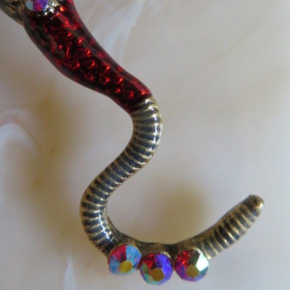 Dramatic RED & Gold Alloy DRAGON Brooch / Pendant (K304) - Picture 4 of 5